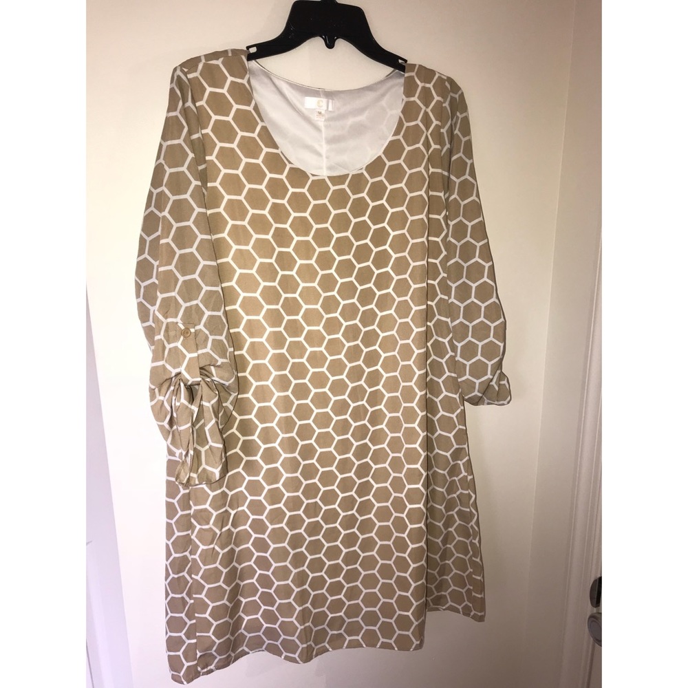 Cute dress with fun design, casual or formal!